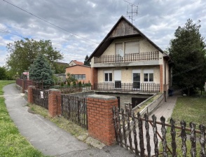 Eladó kaposvári családi ház